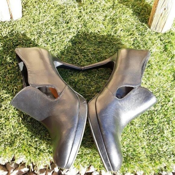 Nine West ADDERLEY Black Leather Stiletto Ankle Booties Teardrop Cutout Sz 8.5 - Picture 6 of 10